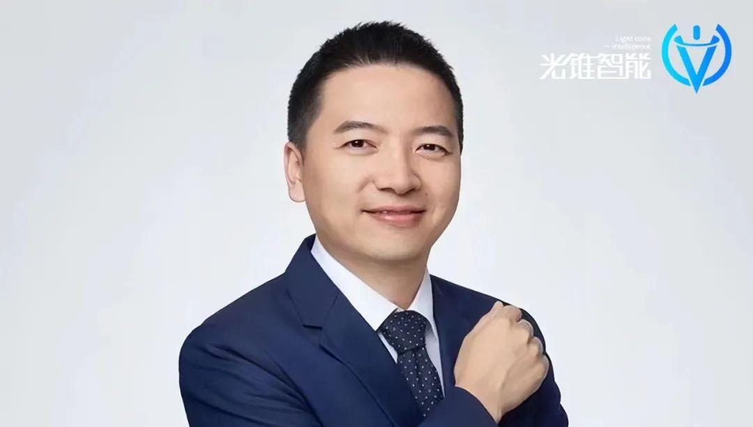 落地端侧，2B模型如何以小搏大？｜对话面壁CEO李大海